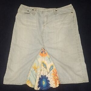 Vintage Express Denim Skirt with Floral Accent 9/10